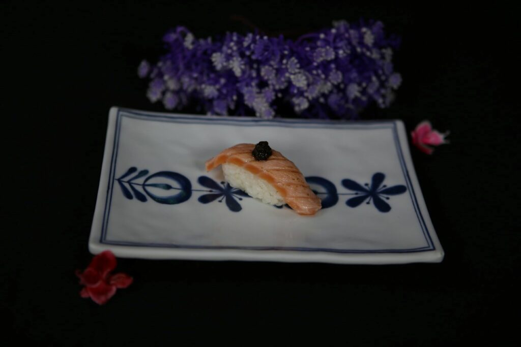 Nigiri salmone e tartufo ristorante shibuya